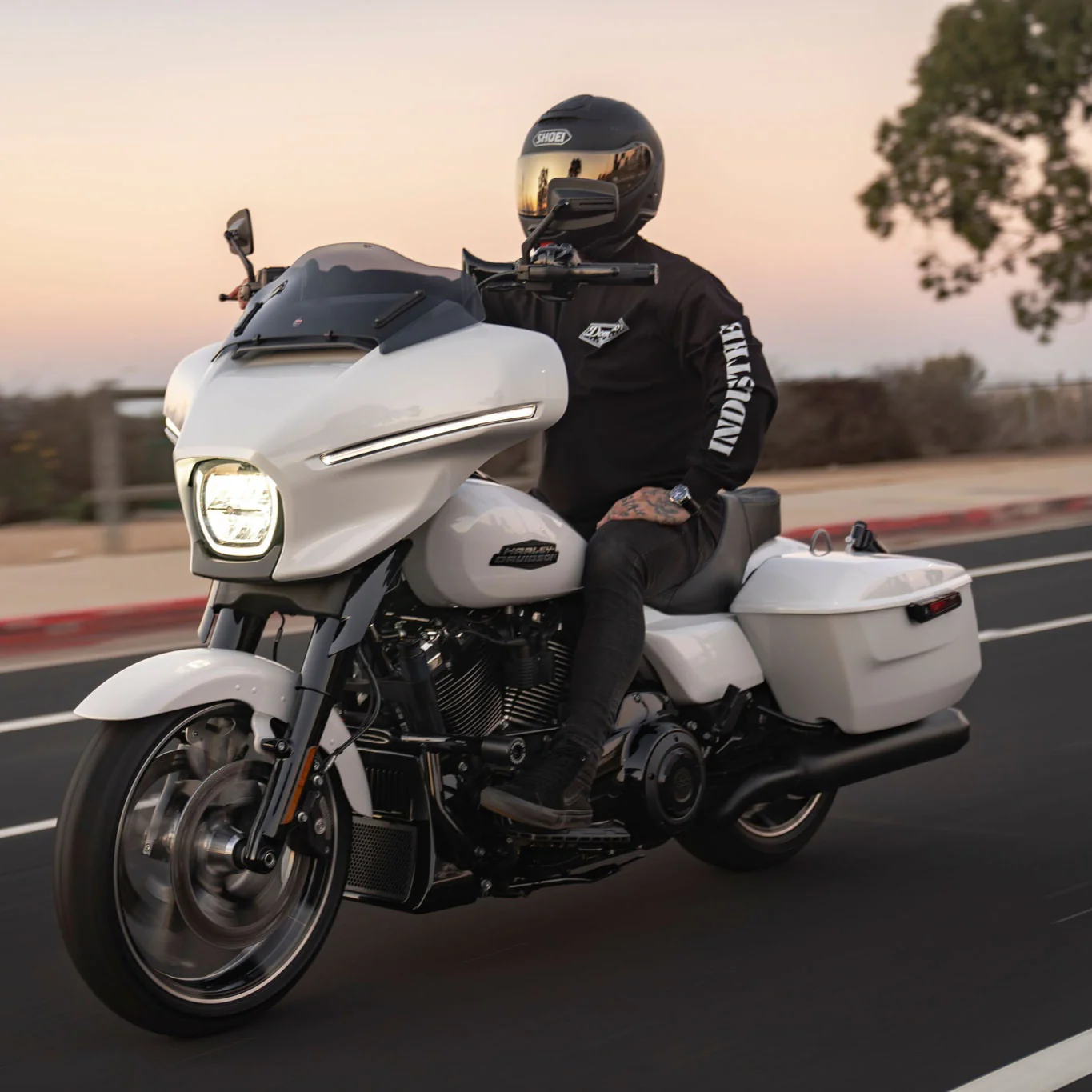 2024-2026 STREET GLIDE ONLY BIG DADDY 1 ½" MEATHOOK APES (Gloss Black) - Image 6
