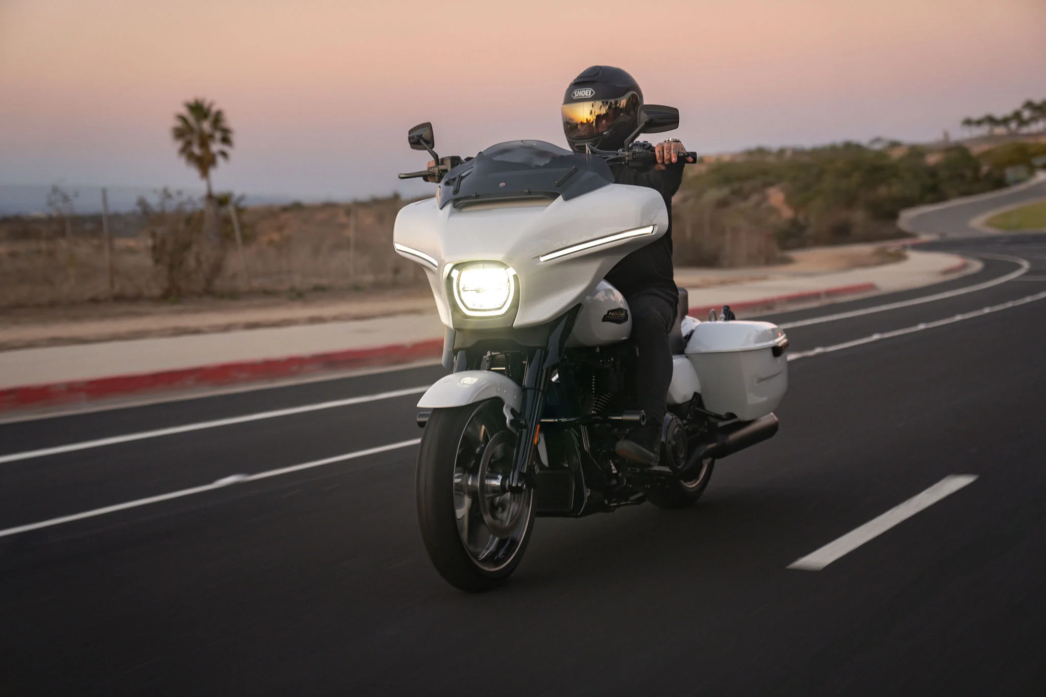 2024-2026 STREET GLIDE ONLY BIG DADDY 1 ½" MEATHOOK APES (Gloss Black) - Image 8