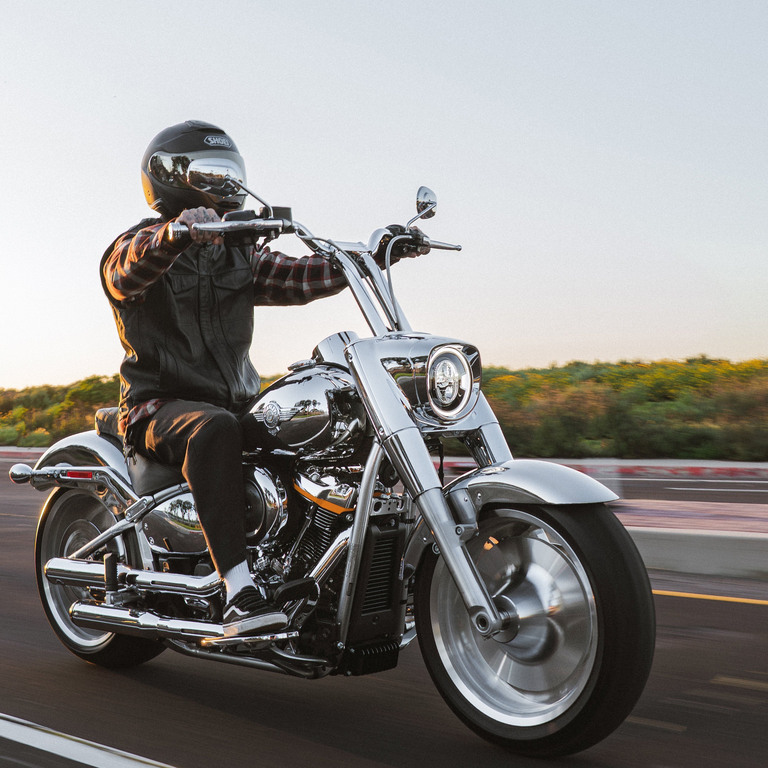 Low Bend Big Daddy 1.5 Pullback Riser &  Moto Bar Kit for 2025-2026 FAT BOY -  (Classic Chrome) - Image 35