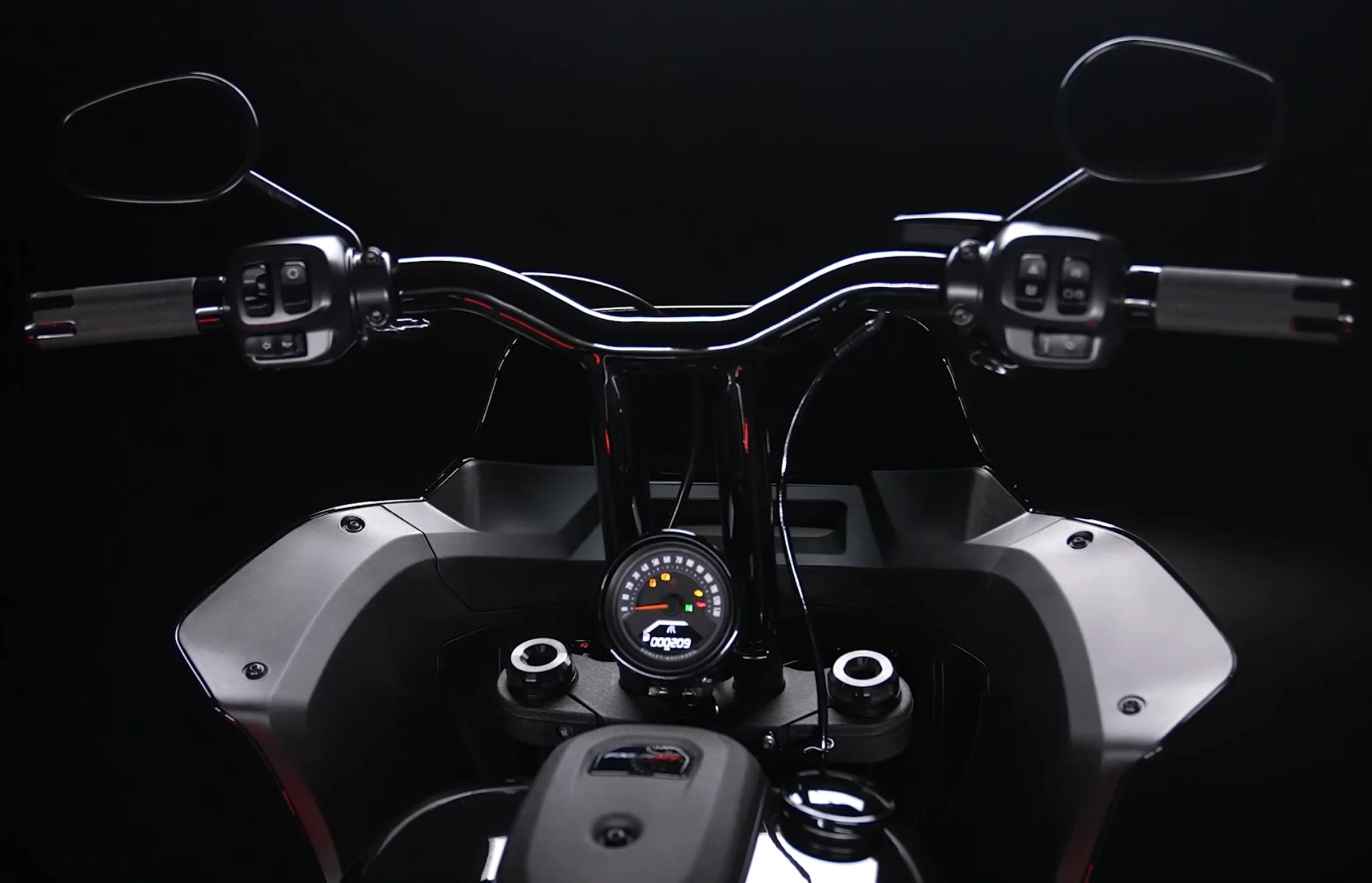 2025-2026 LOW RIDER ST - Big Daddy 1.5 MX-T Bars with Round Gauge Relocation Mount - Image 4