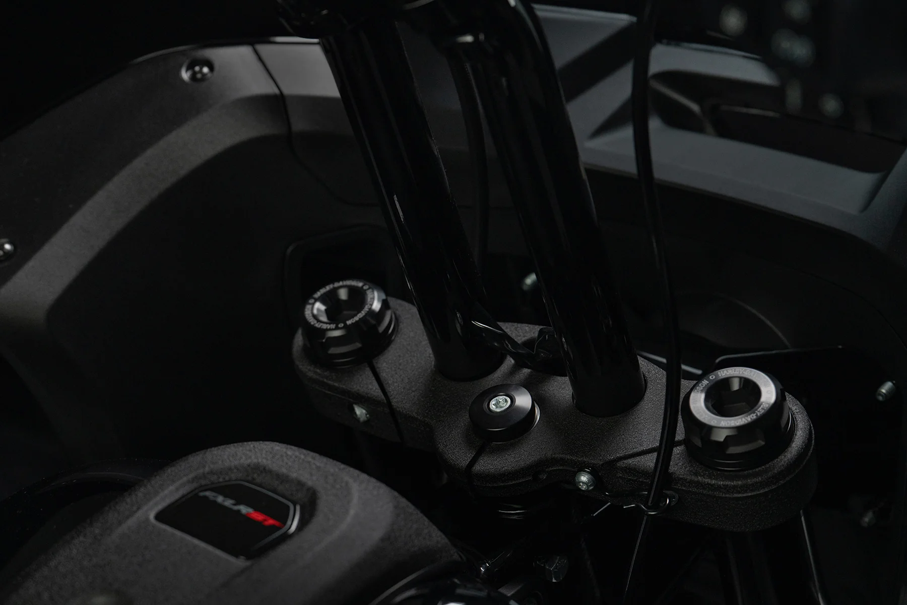 Mid Bend Moto Bar & Big Daddy 1.5 Pullback Riser Kit for 2025-2026 LOW RIDER ST - (Gloss Black) - Image 4