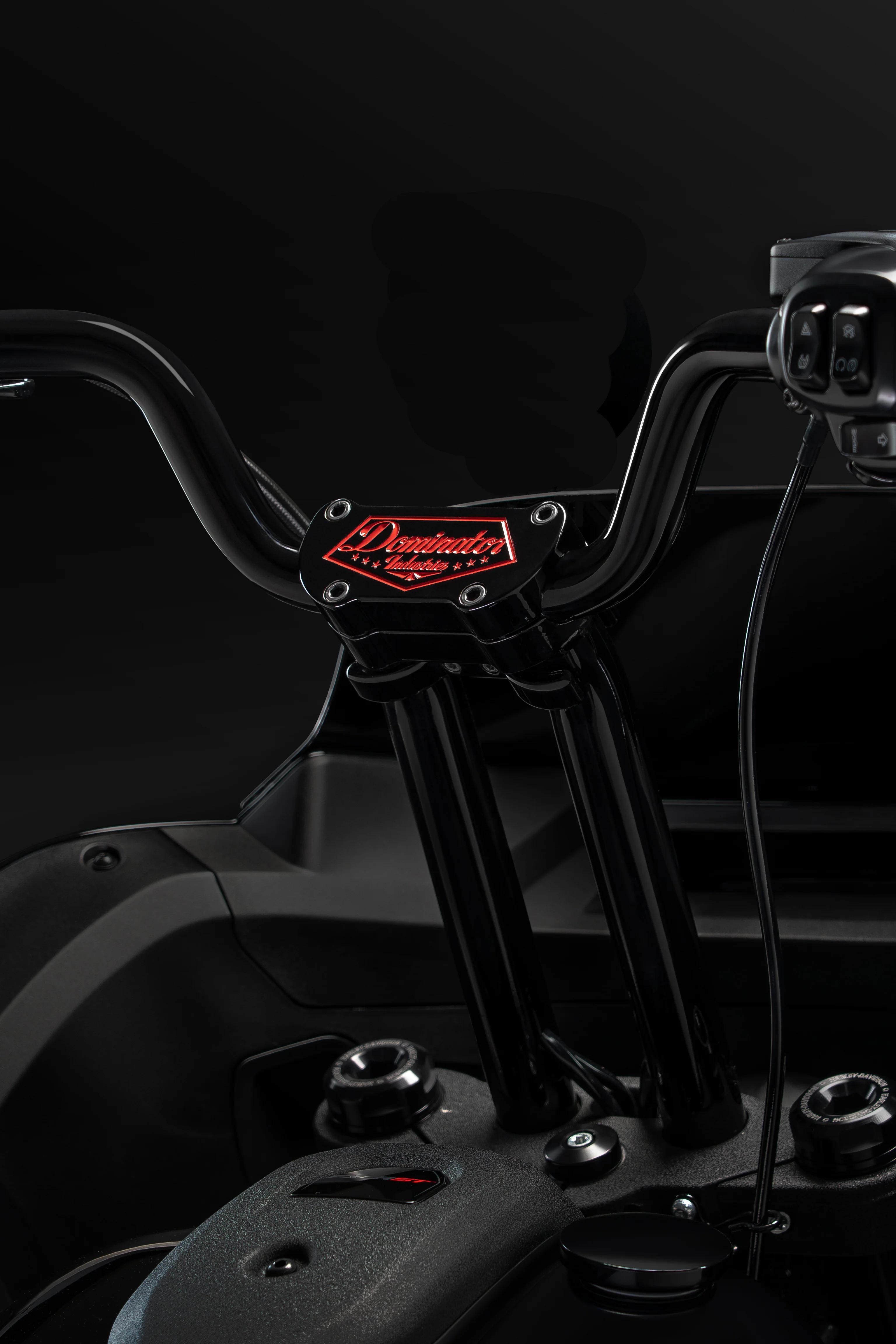 High Bend Moto Bar & Big Daddy 1.5 Pullback Riser Kit for 2024-2026 Road Glide (Gloss Black) - Image 9