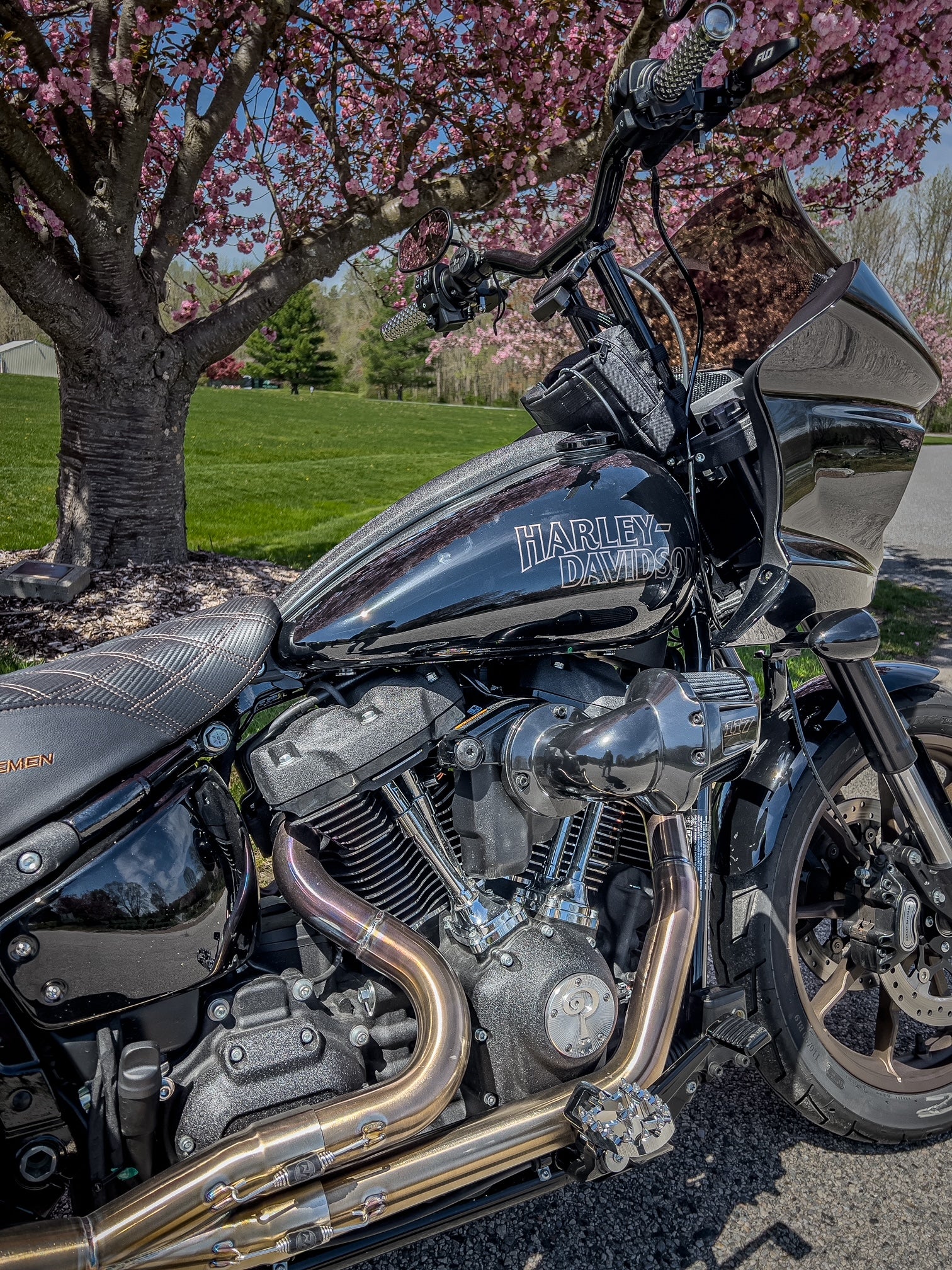 Mint _Vicla's 14” MX-T Bars and digital gauge relocation mount kit for 2022-2024 Low Rider ST - Image 5