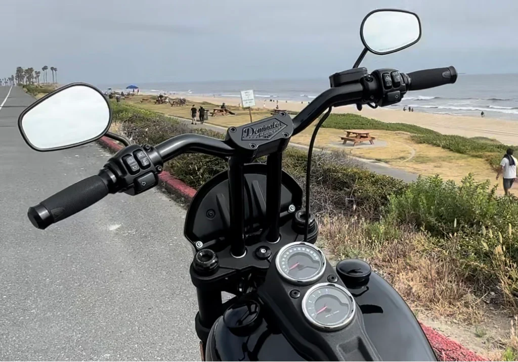 Pre-Wired Dominator Pullback Riser & 1 1/4" Mid Bend Moto Bar Combo for 2012-2017 Dyna Models (Gloss Black) - Image 3