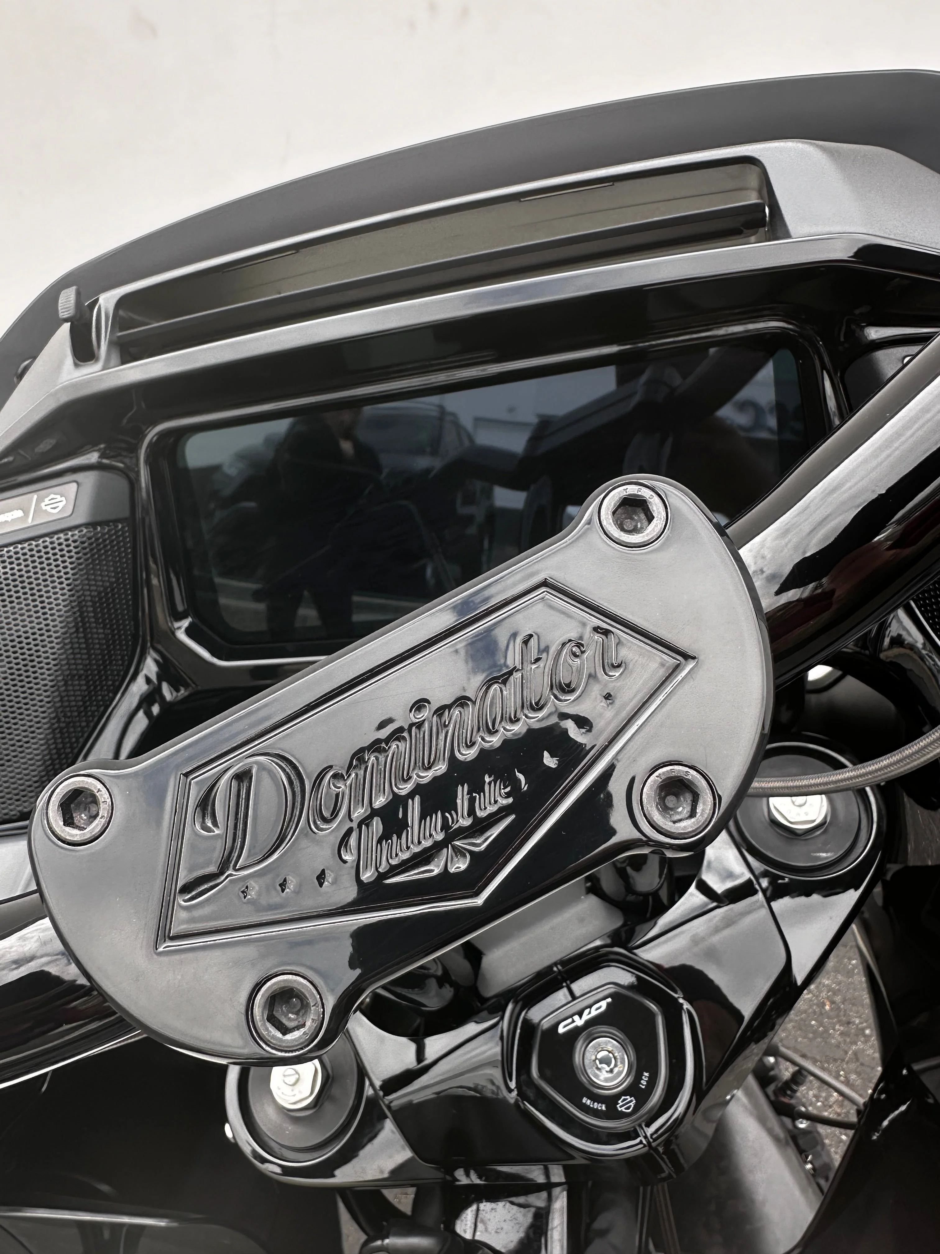 Pre-Wired Pullback Riser & 1 1/4" Moto Bar Combination for 2011-2024 Heritage Classic (Gloss Black) - Image 6