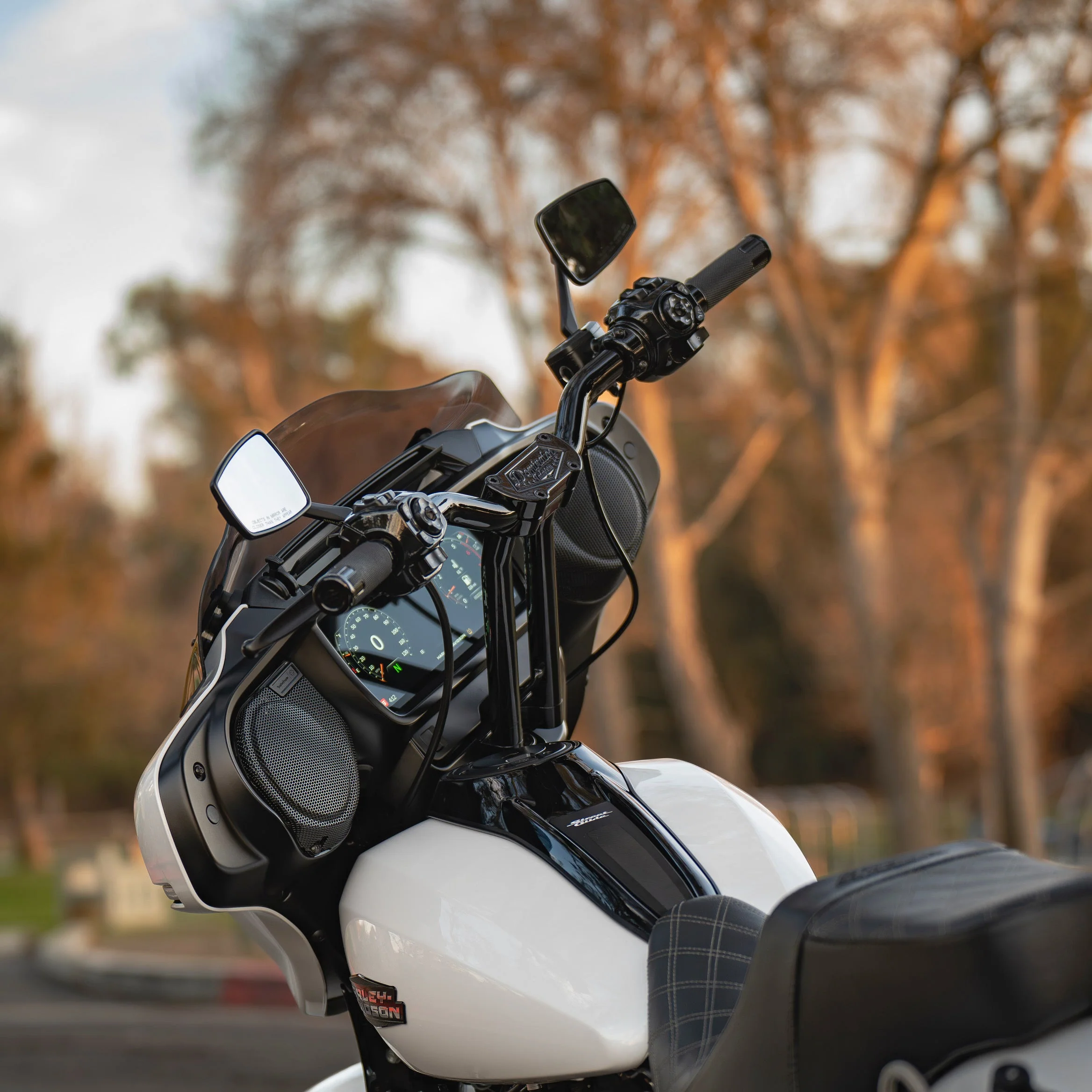 Pullback Riser & 1 1/4" Low Bend Moto Bar Combination for 2008-2013  Street Glide Models (Gloss Black) - Image 8