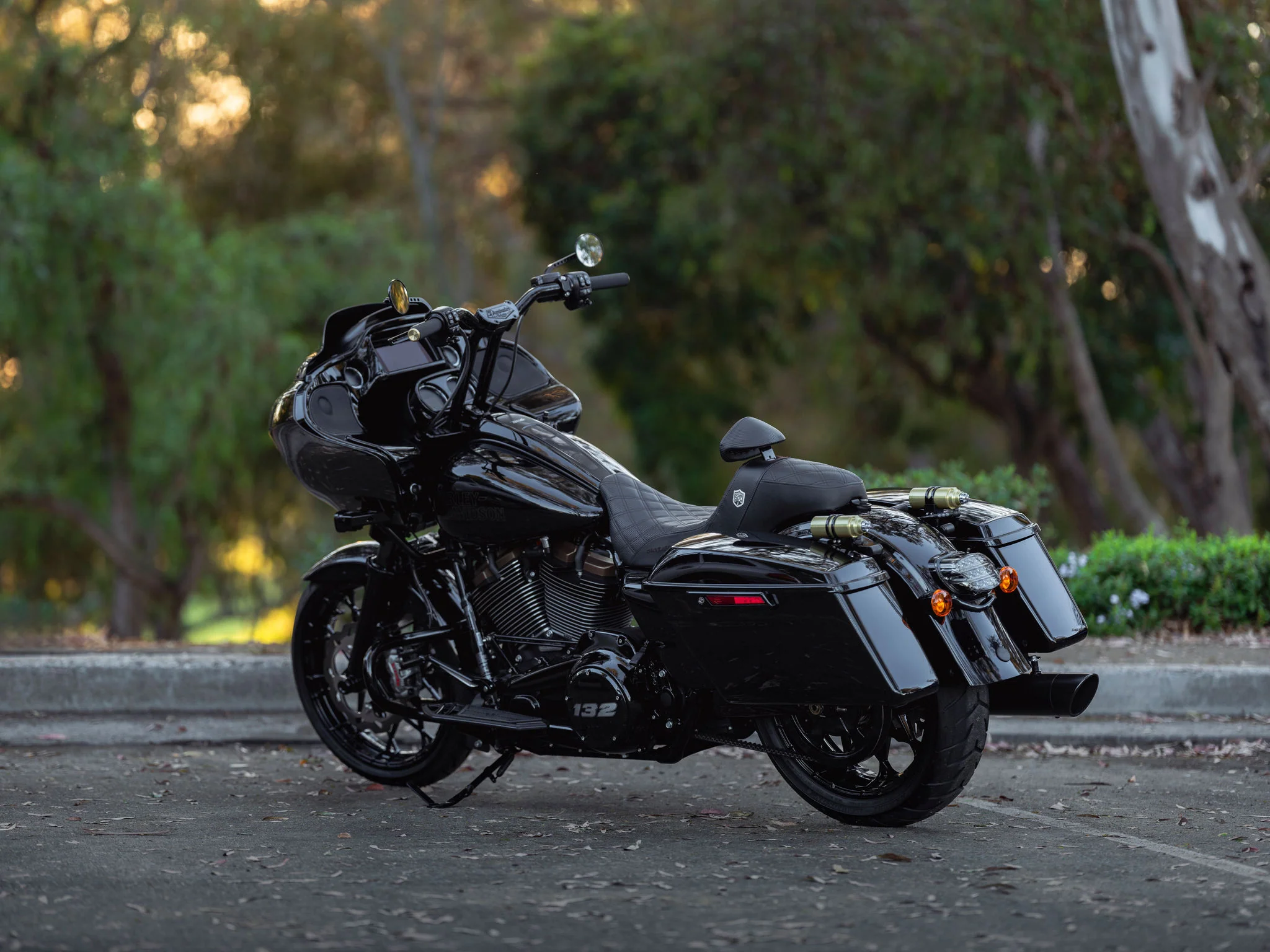 Pullback Riser & 1 1/4" Low Bend Moto Bar Combination for 2008-2013 Road Glide (Gloss Black) - Image 17