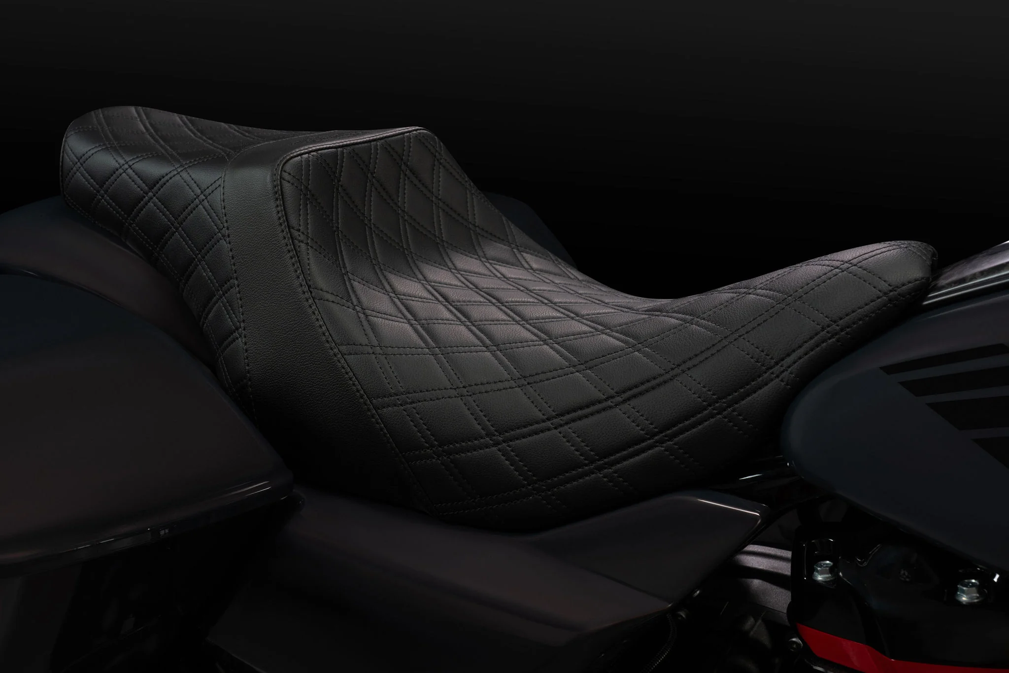 Standard Reach Double Diamond Stealth-Grip™ Premium 2-Up Saddle for the 2024-2026 Road Glide - Image 18
