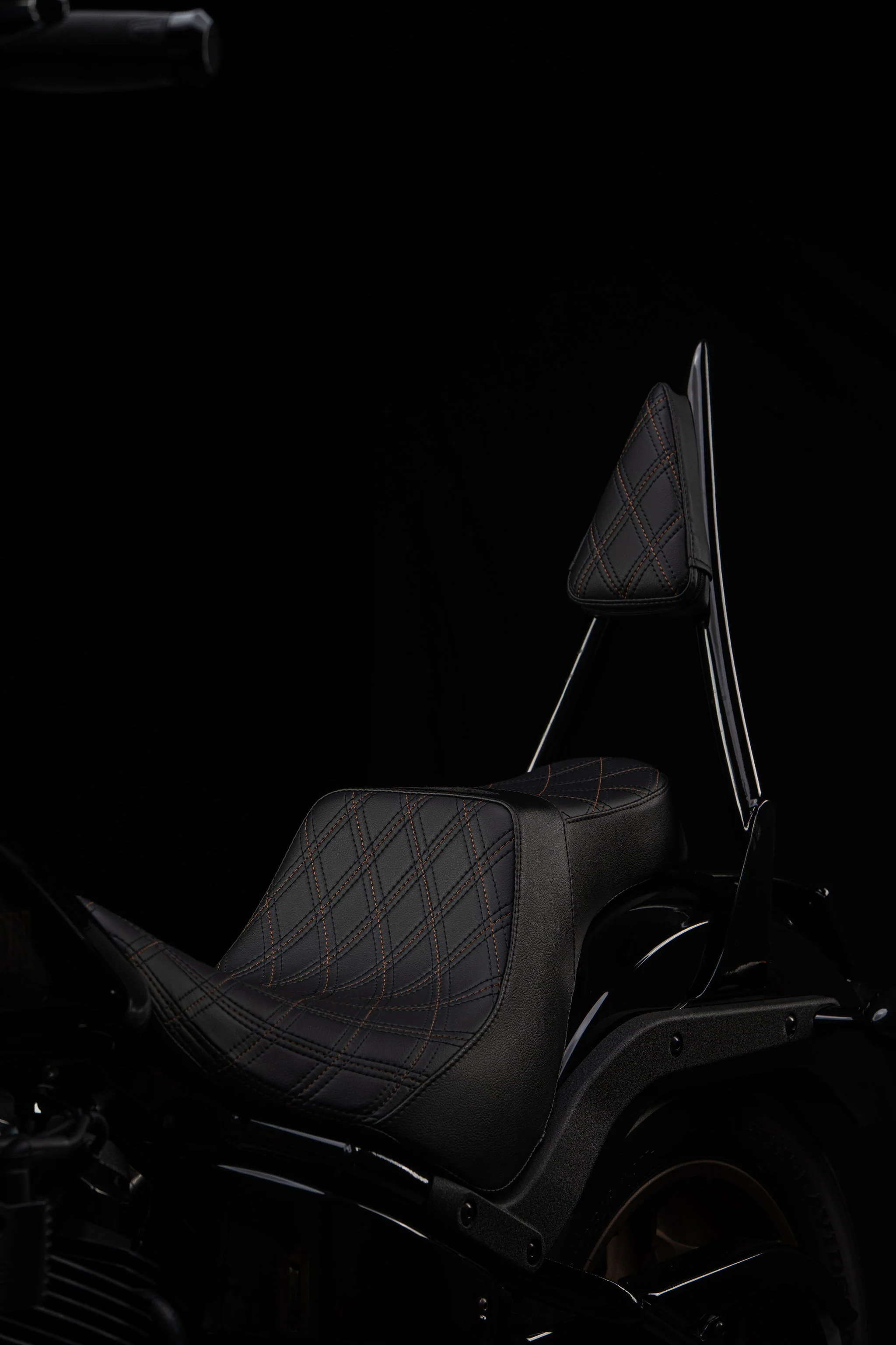 Triple Diamond™ 2-Up Seat & Sissy Bar Combo with 100% Matching Back Rest Pad For 2020-2026 Low Rider S & ST - Image 17