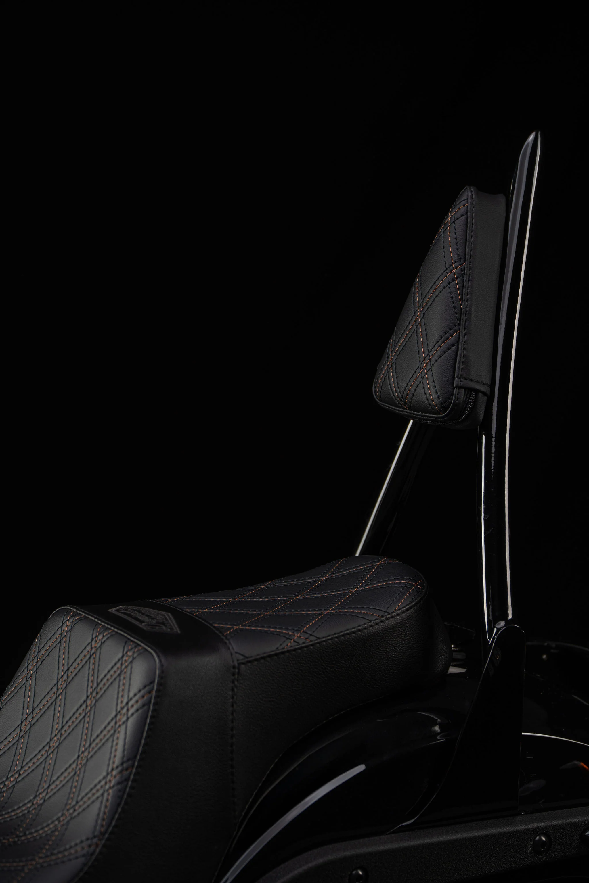 Triple Diamond™ 2-Up Seat & Sissy Bar Combo with 100% Matching Back Rest Pad For 2020-2026 Low Rider S & ST - Image 6